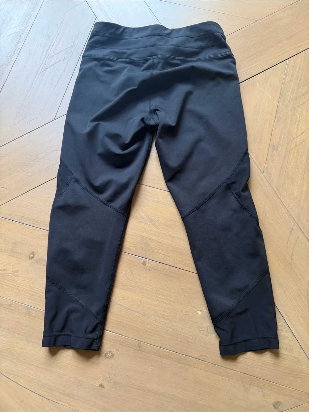 Athleta Black Performance Capri Leggings